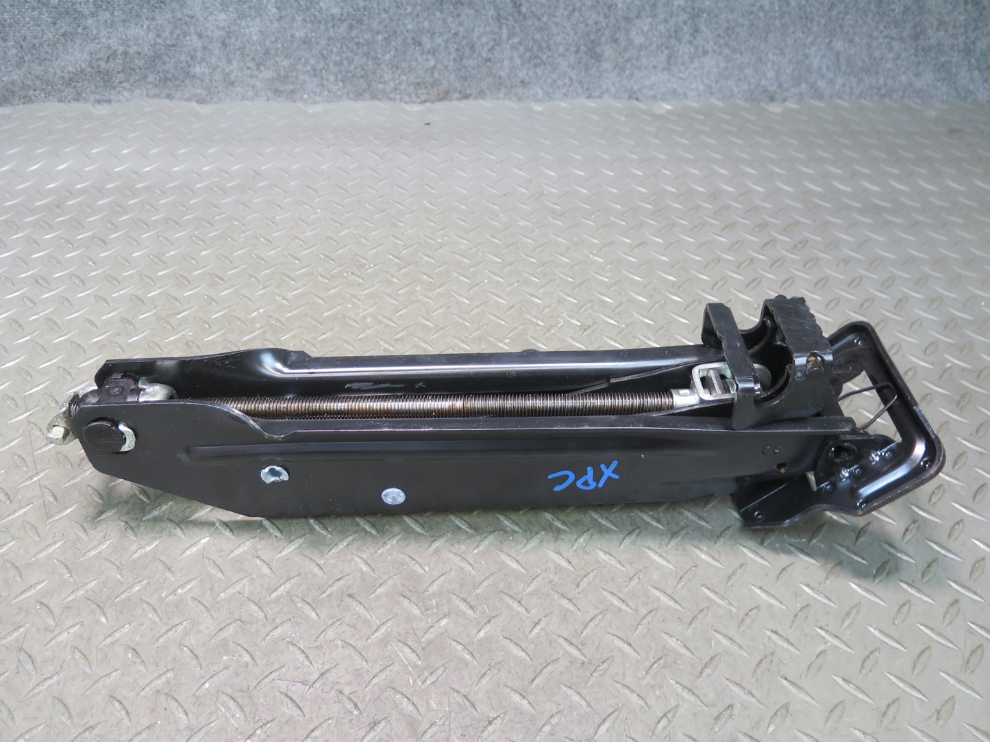 2003-2010 Porsche Cayenne 957 Emergency Spare Tire Lift Jack Tool KIT w Foam