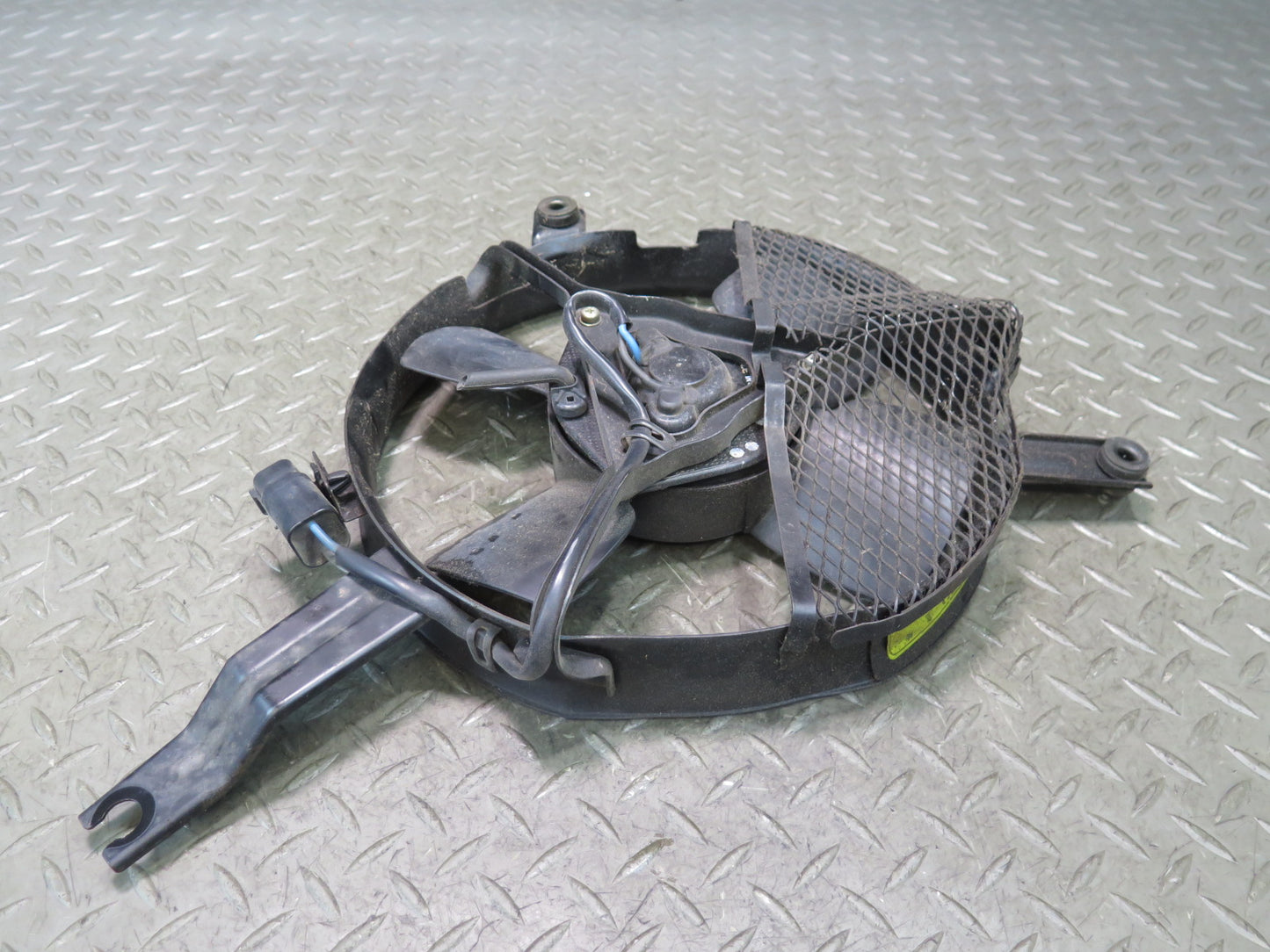 85-86 Toyota Cressida MX73 A/C Condenser Cooling Fan Motor w Shroud & Mount OEM