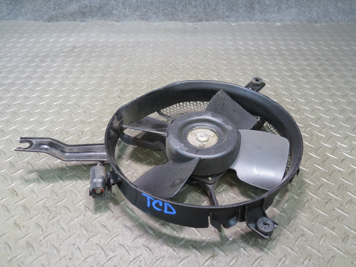 85-86 Toyota Cressida MX73 A/C Condenser Cooling Fan Motor w Shroud & Mount OEM