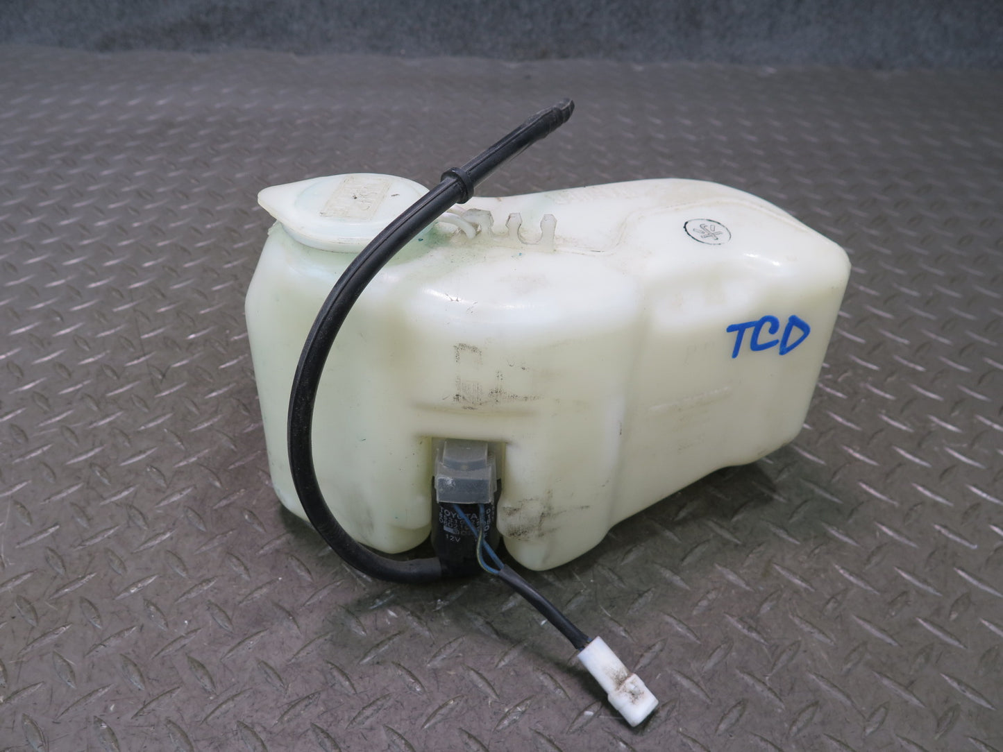 84-88 Toyota Cressida MX73 Windshield Washer Fluid Reservoir Tank w Pump OEM