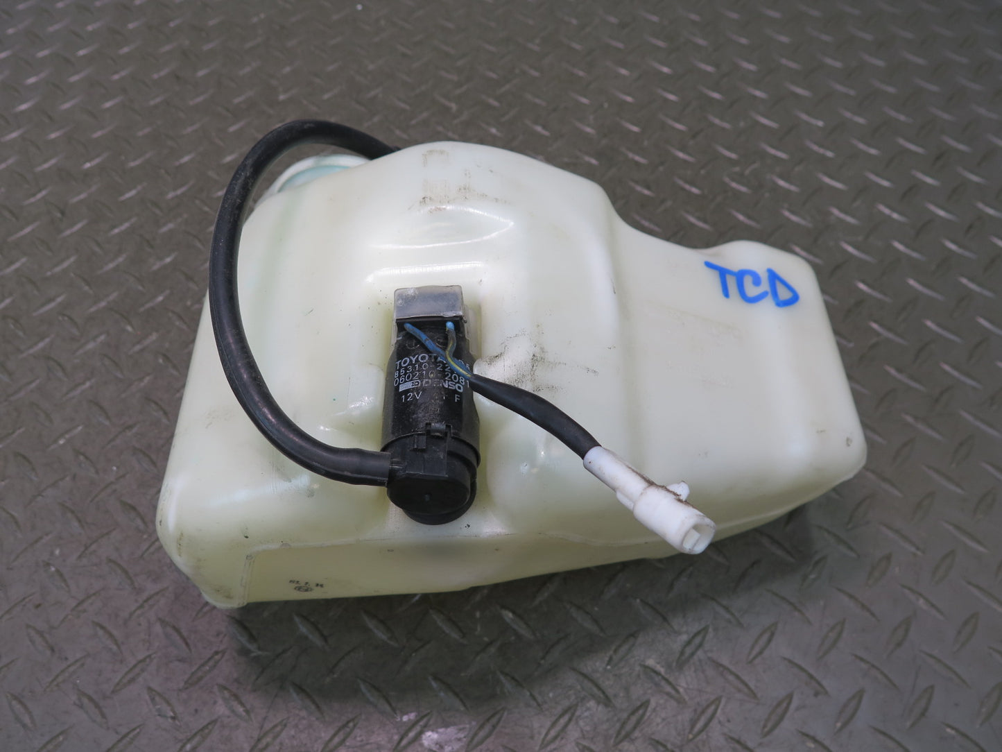 84-88 Toyota Cressida MX73 Windshield Washer Fluid Reservoir Tank w Pump OEM