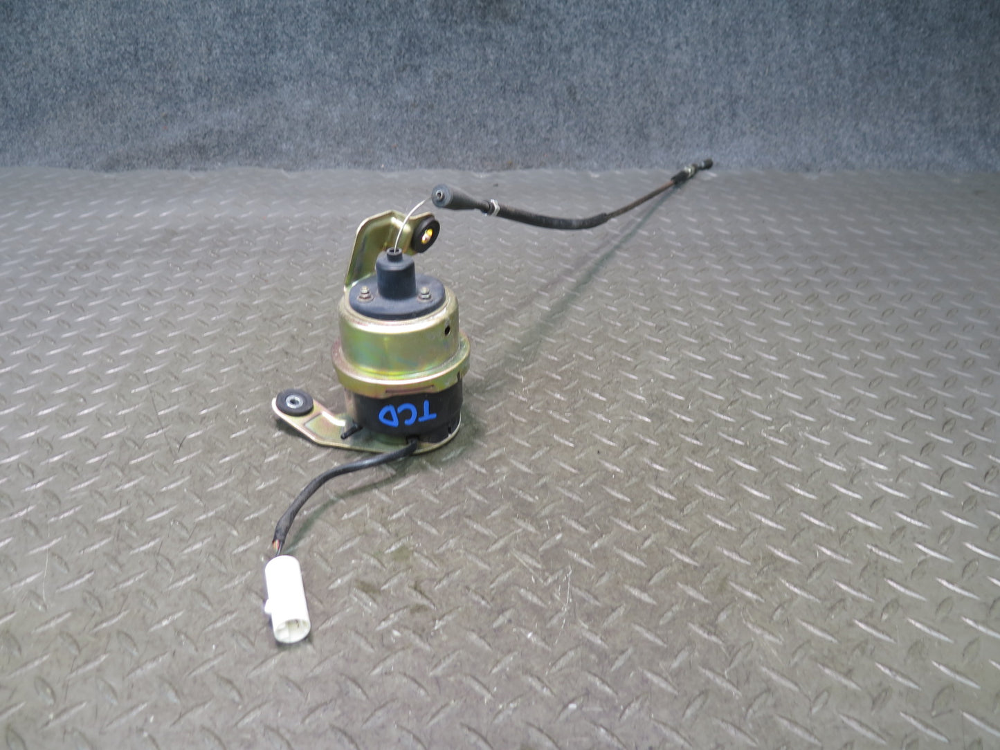84-86 Toyota Cressida MX73 Cruise Control Speed Actuator Unit w Cable OEM