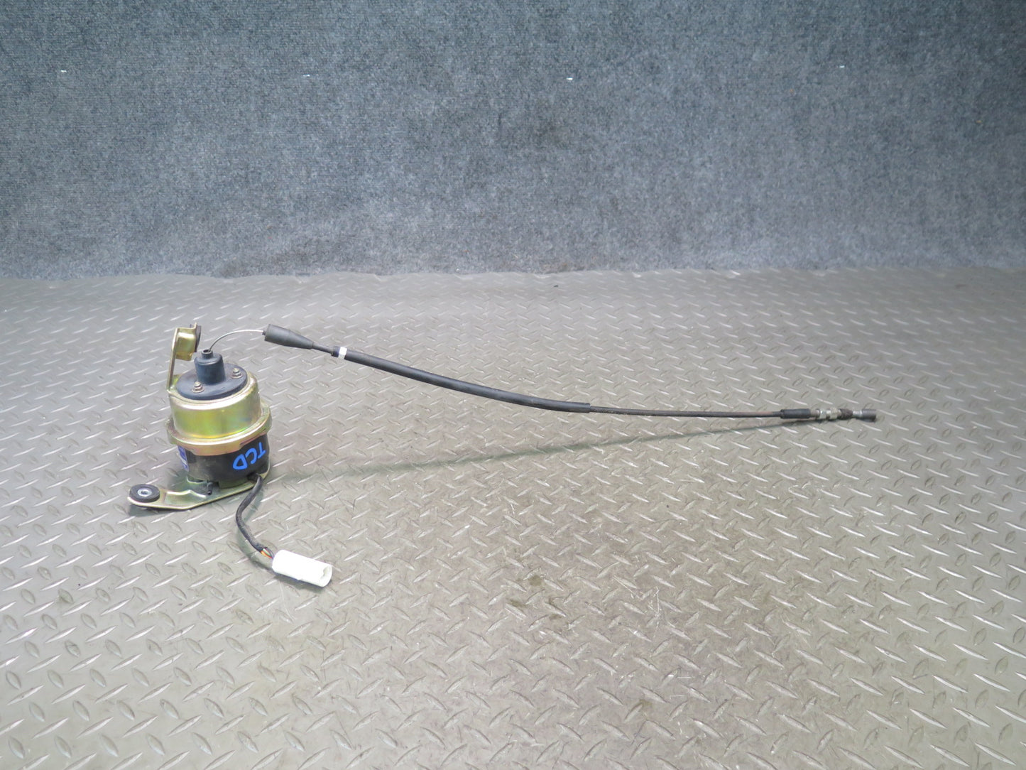84-86 Toyota Cressida MX73 Cruise Control Speed Actuator Unit w Cable OEM