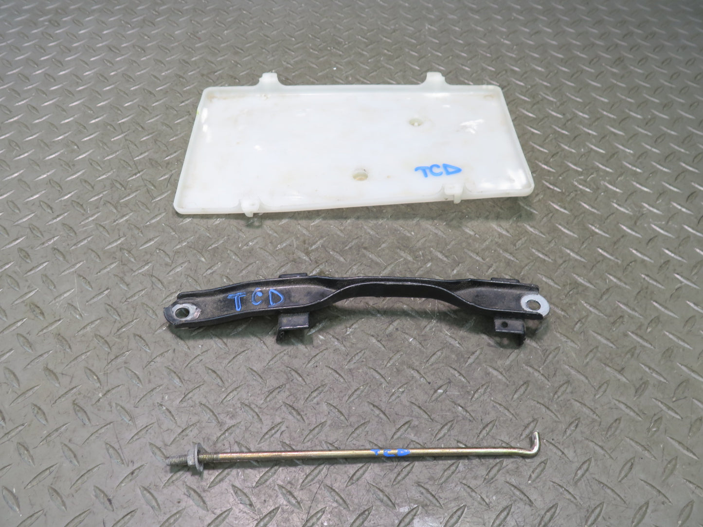 84-88 Toyota Cressida MX73 Battery Tray Support w Mounting Holders Set OEM