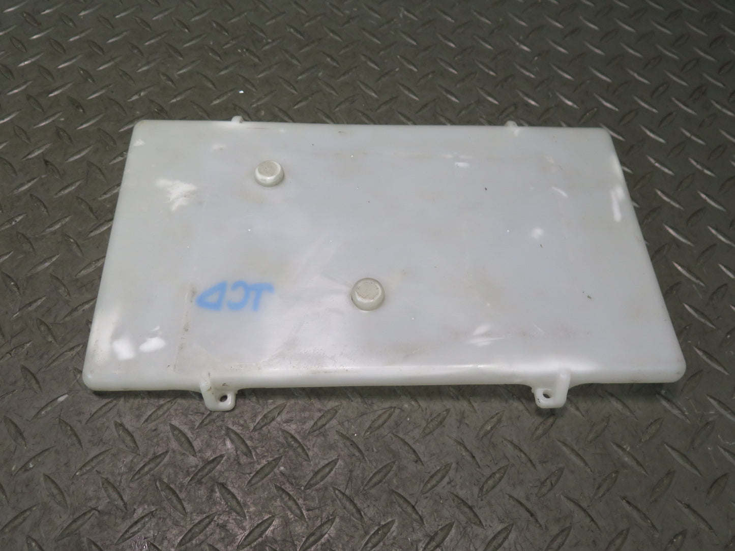 84-88 Toyota Cressida MX73 Battery Tray Support w Mounting Holders Set OEM