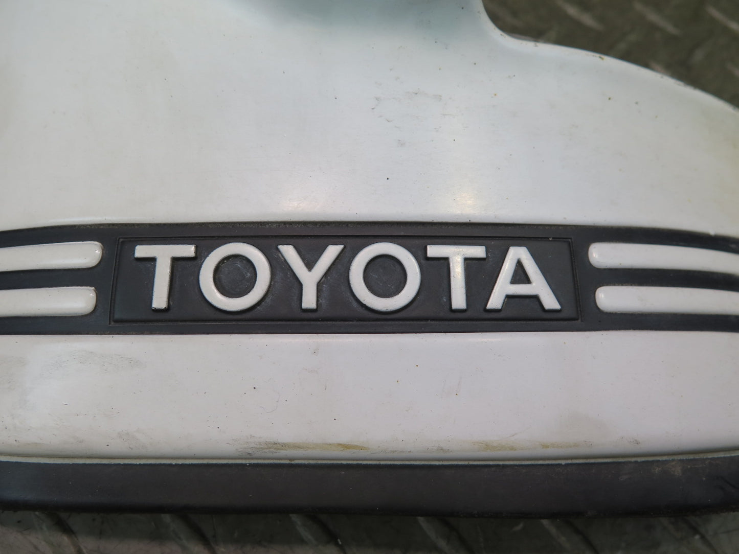 84-86 Toyota Cressida MX73 Sedan Rear Left MUD Flap Guard Super White OEM