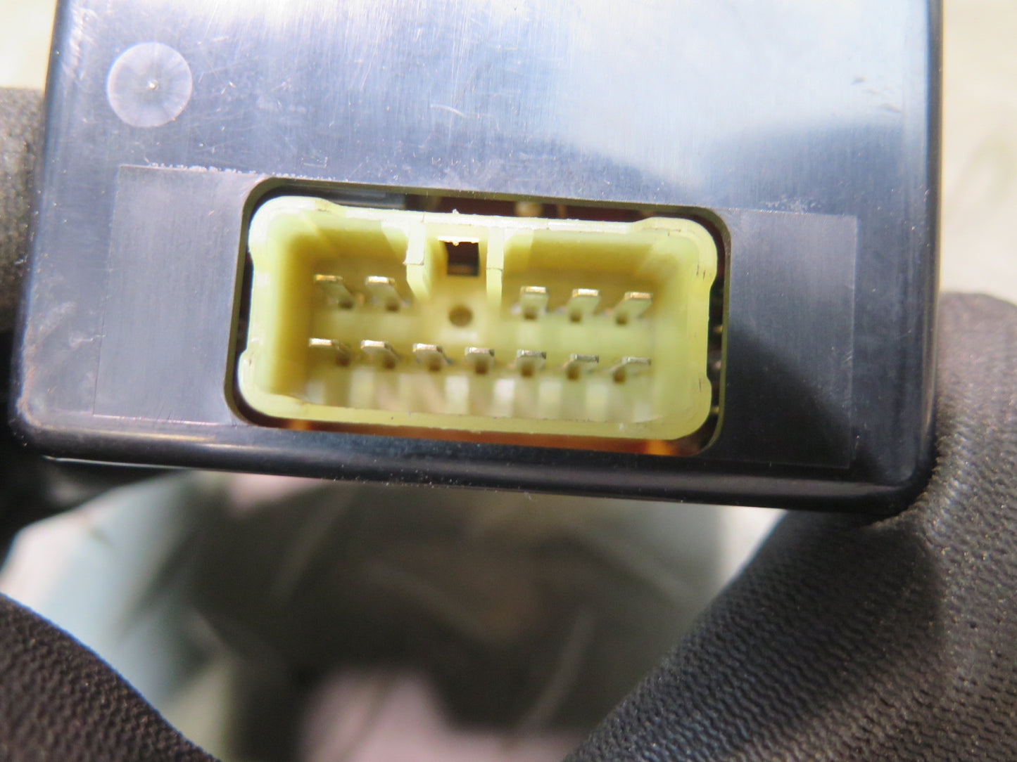 85-87 Toyota Cressida MX73 Theft Warning Locking Control Module 89730-22040 OEM