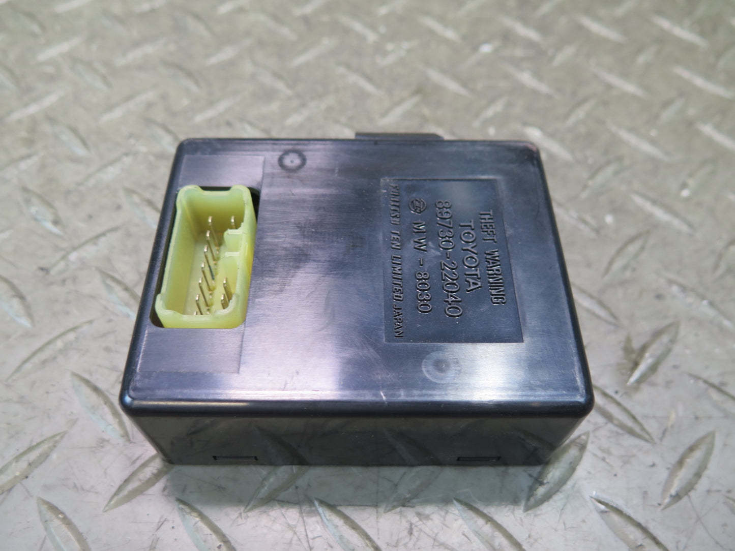 85-87 Toyota Cressida MX73 Theft Warning Locking Control Module 89730-22040 OEM