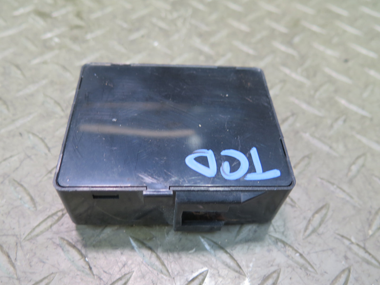 85-87 Toyota Cressida MX73 Theft Warning Locking Control Module 89730-22040 OEM