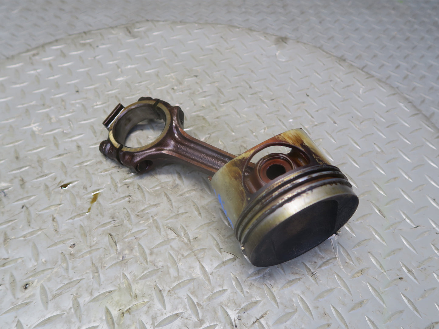 90-91 Mercedes W126 5.6 M117 117.968 Set of 8 Engine Piston w Connecting Rod OEM