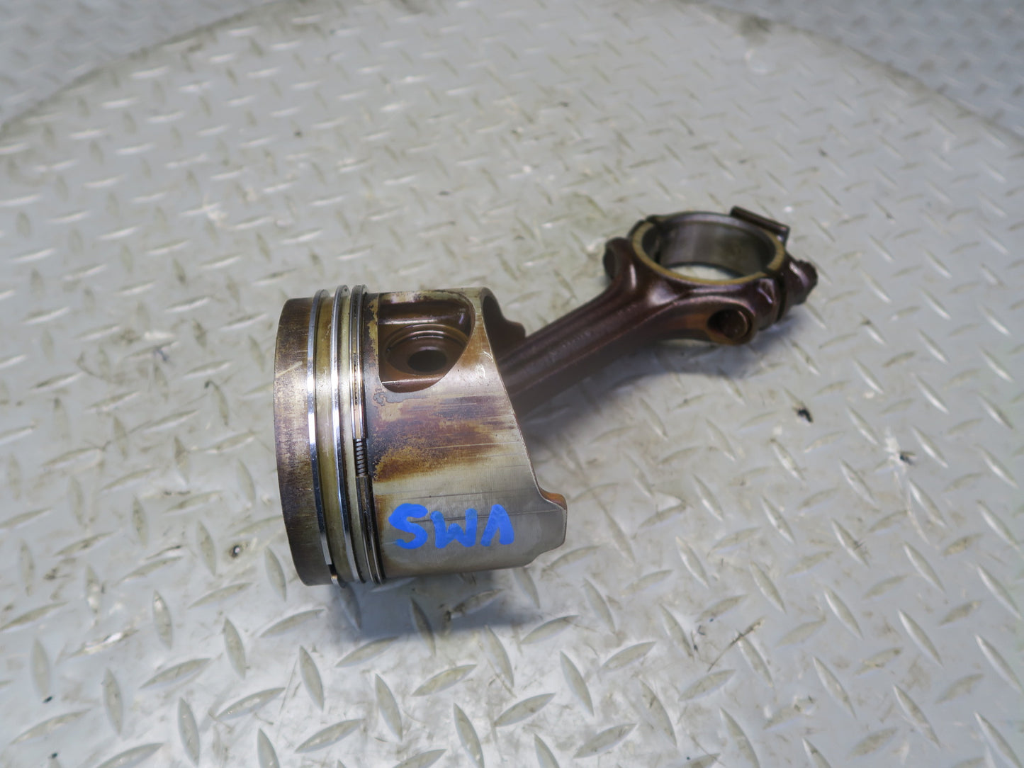 90-91 Mercedes W126 5.6 M117 117.968 Set of 8 Engine Piston w Connecting Rod OEM