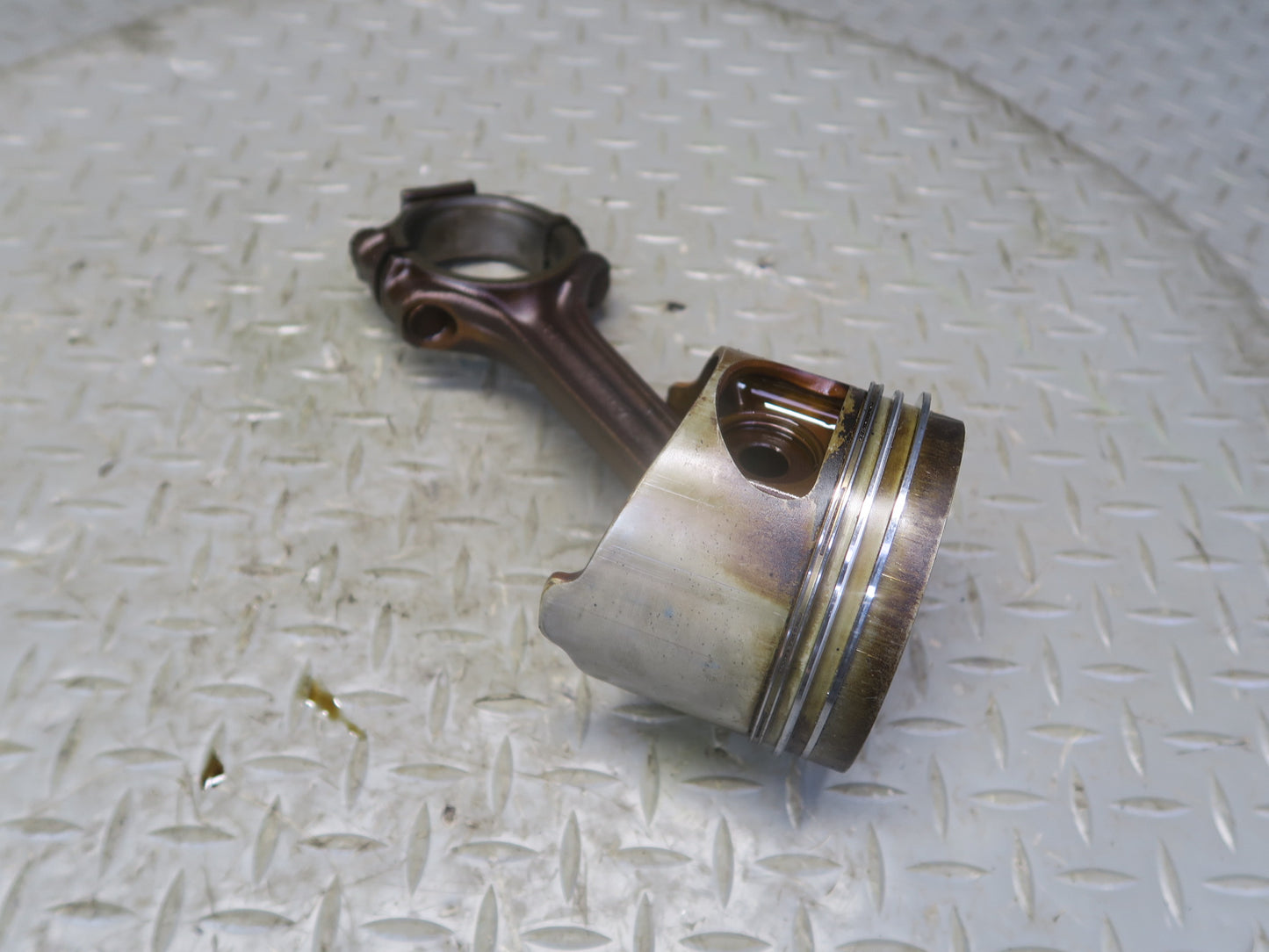 90-91 Mercedes W126 5.6 M117 117.968 Set of 8 Engine Piston w Connecting Rod OEM