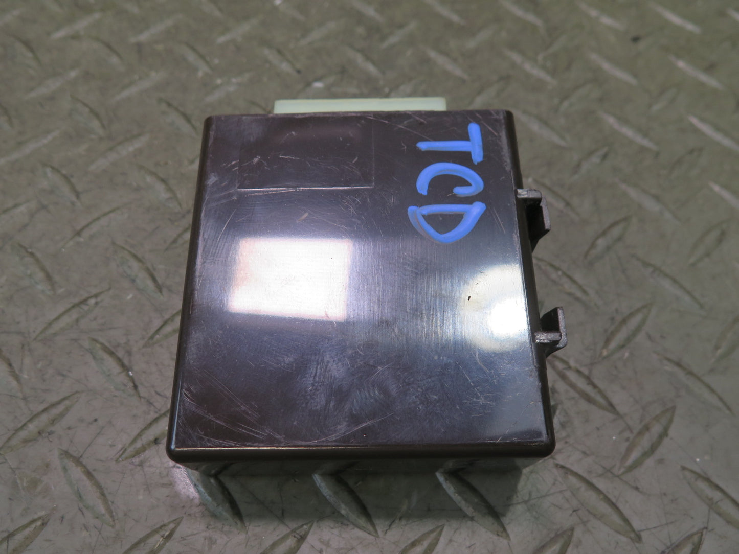 85-86 Toyota Cressida MX73 Door Control Module 85980-22110 OEM