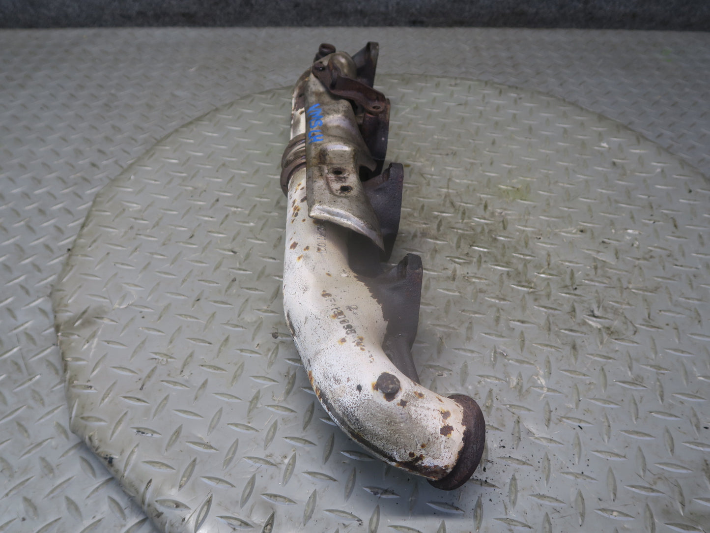 86-91 Mercedes W126 C126 560SEC 560SEL M117 Left Exhaust Manifold OEM