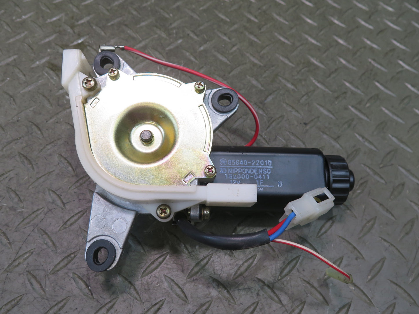 84-88 Toyota Cressida MX73 Front Left Automatic Seat Belt Drive Guide Motor OEM