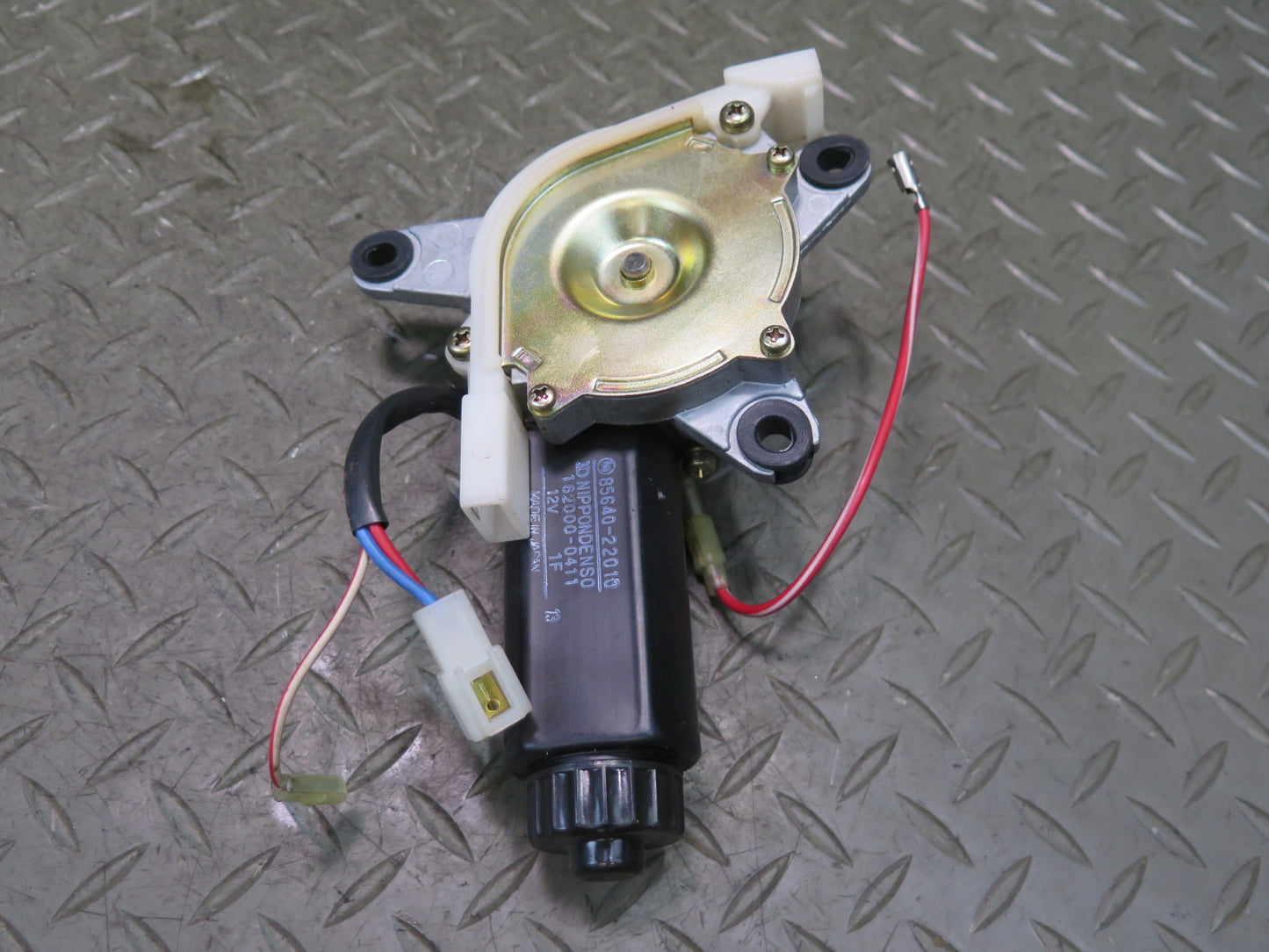 84-88 Toyota Cressida MX73 Front Left Automatic Seat Belt Drive Guide Motor OEM