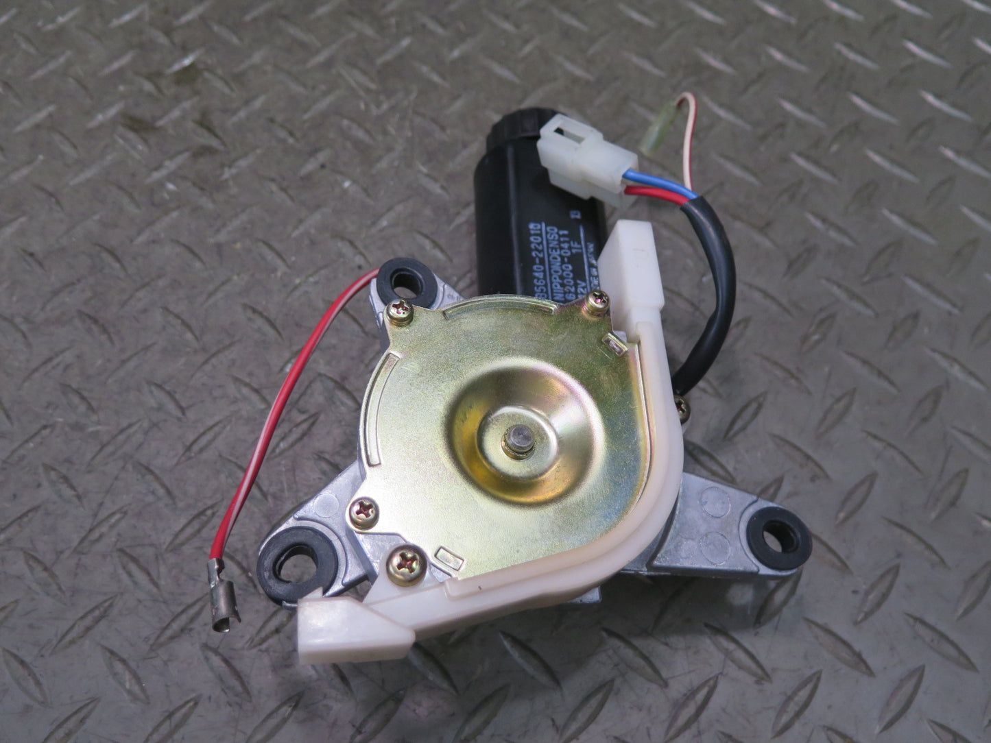 84-88 Toyota Cressida MX73 Front Left Automatic Seat Belt Drive Guide Motor OEM