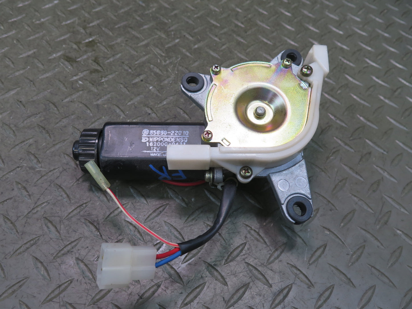 84-88 Toyota Cressida MX73 Front Right Automatic Seat Belt Drive Guide Motor OEM
