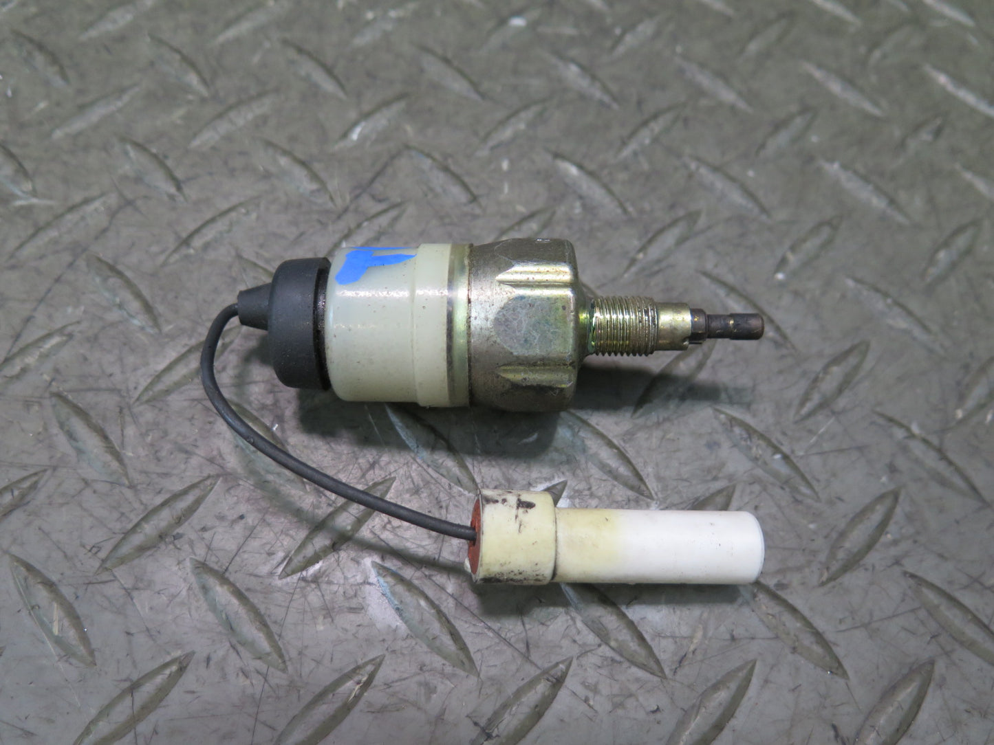 84-88 Toyota Cressida MX73 Cruise Control Auto Drive Vacuum Switch OEM