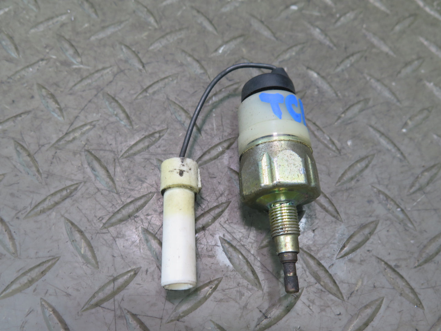 84-88 Toyota Cressida MX73 Cruise Control Auto Drive Vacuum Switch OEM