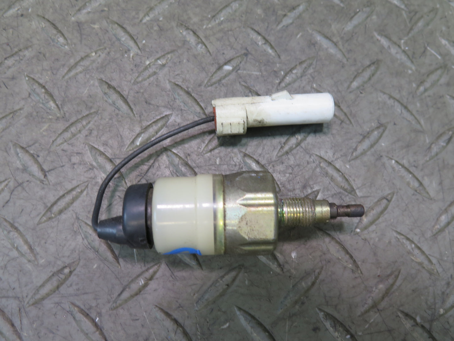 84-88 Toyota Cressida MX73 Cruise Control Auto Drive Vacuum Switch OEM
