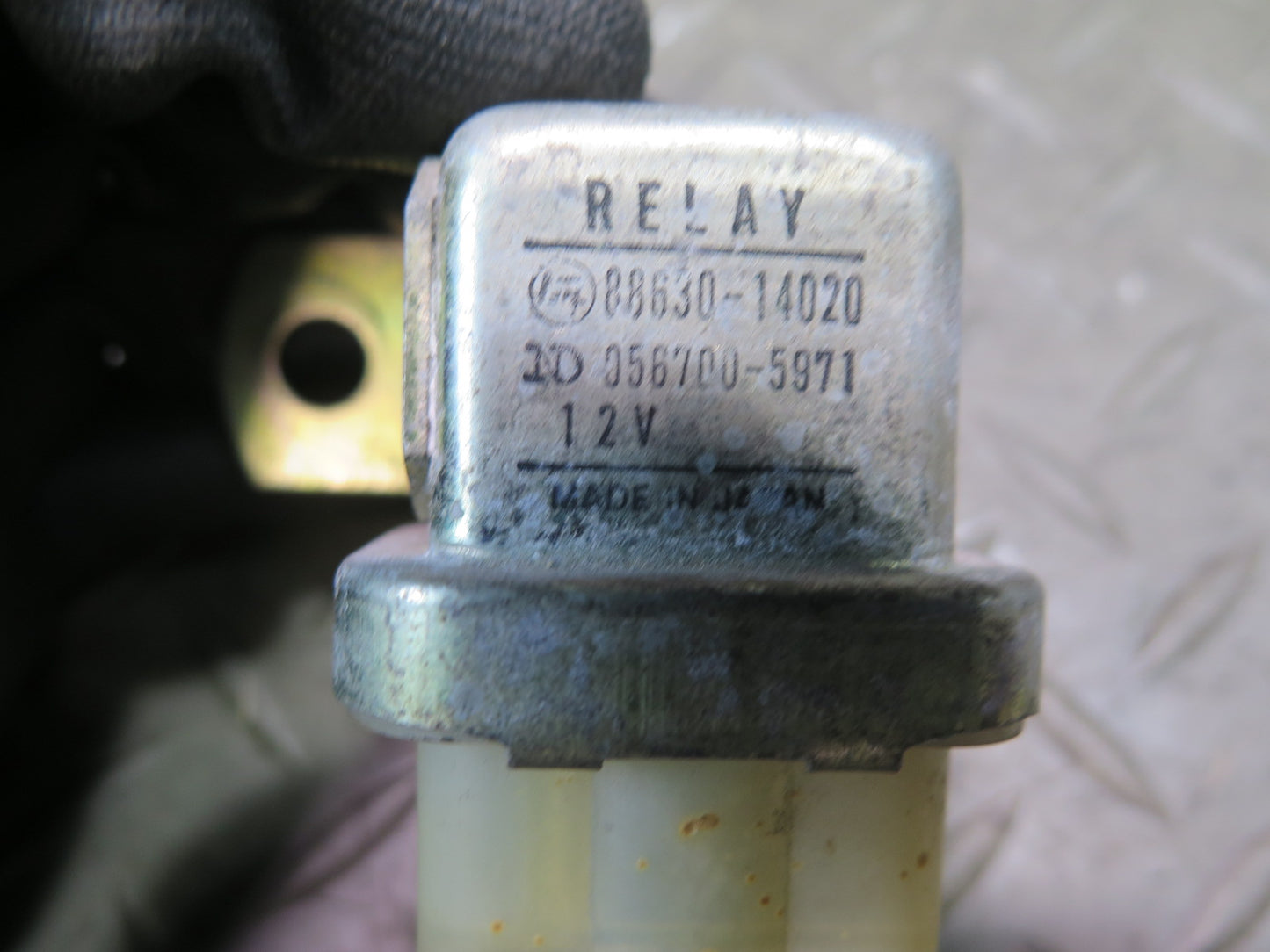 85-88 Toyota Cressida MX73 AC Air Conditioner Condenser Relay 88630-14020 OEM