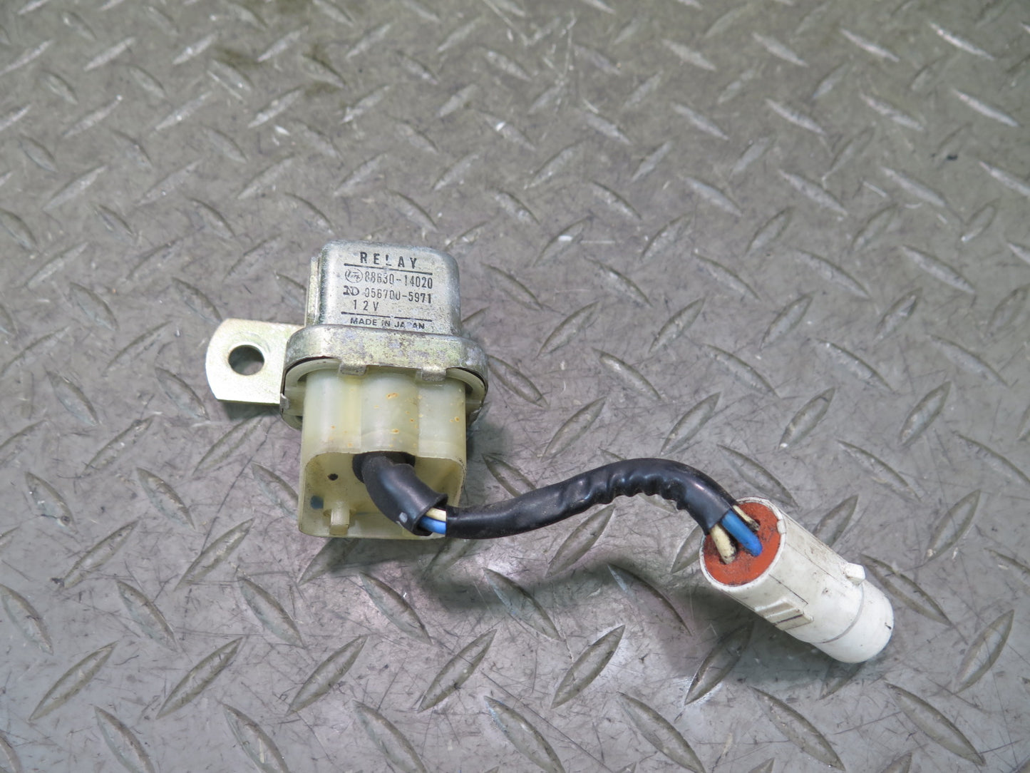 85-88 Toyota Cressida MX73 AC Air Conditioner Condenser Relay 88630-14020 OEM