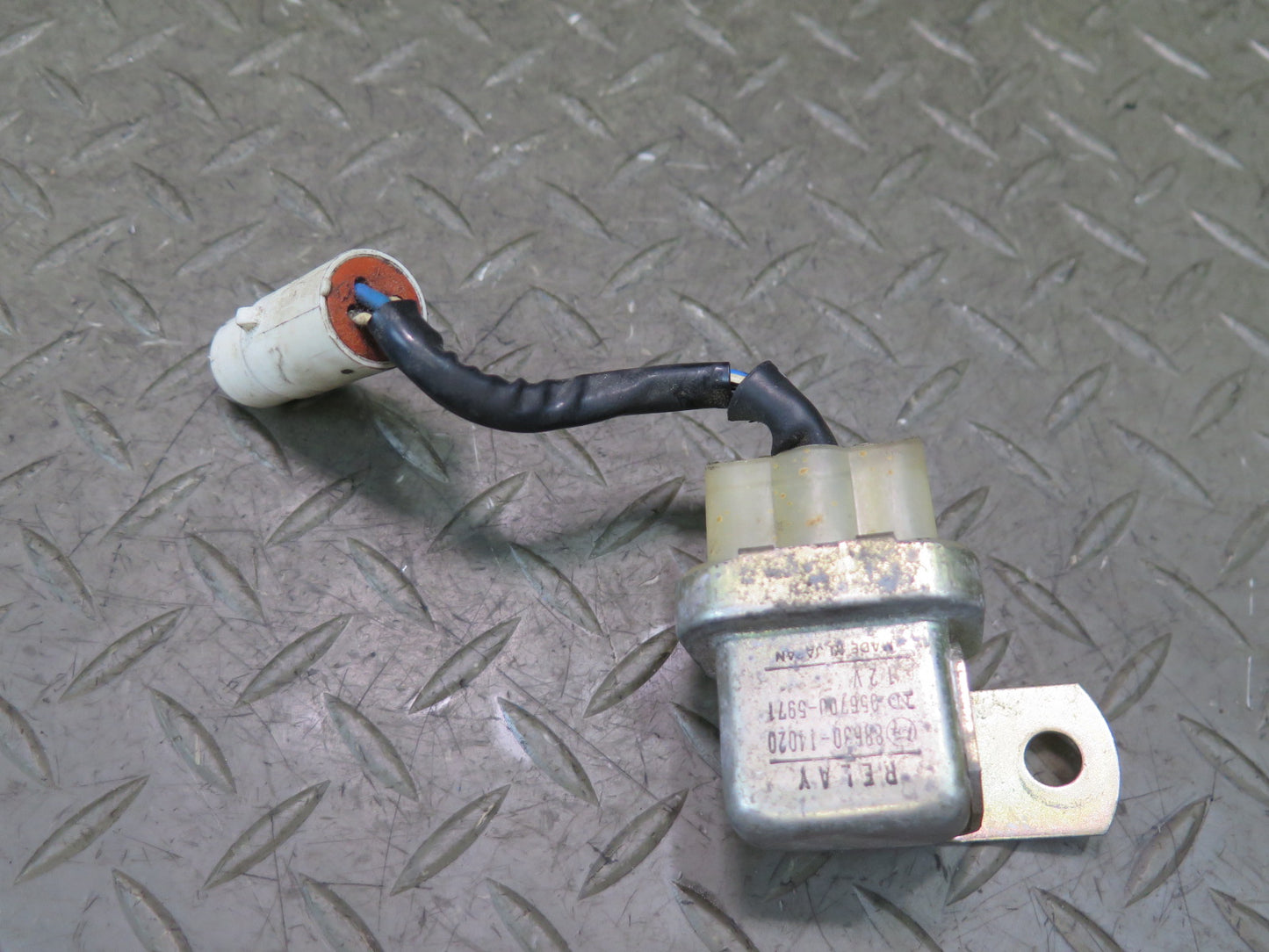 85-88 Toyota Cressida MX73 AC Air Conditioner Condenser Relay 88630-14020 OEM