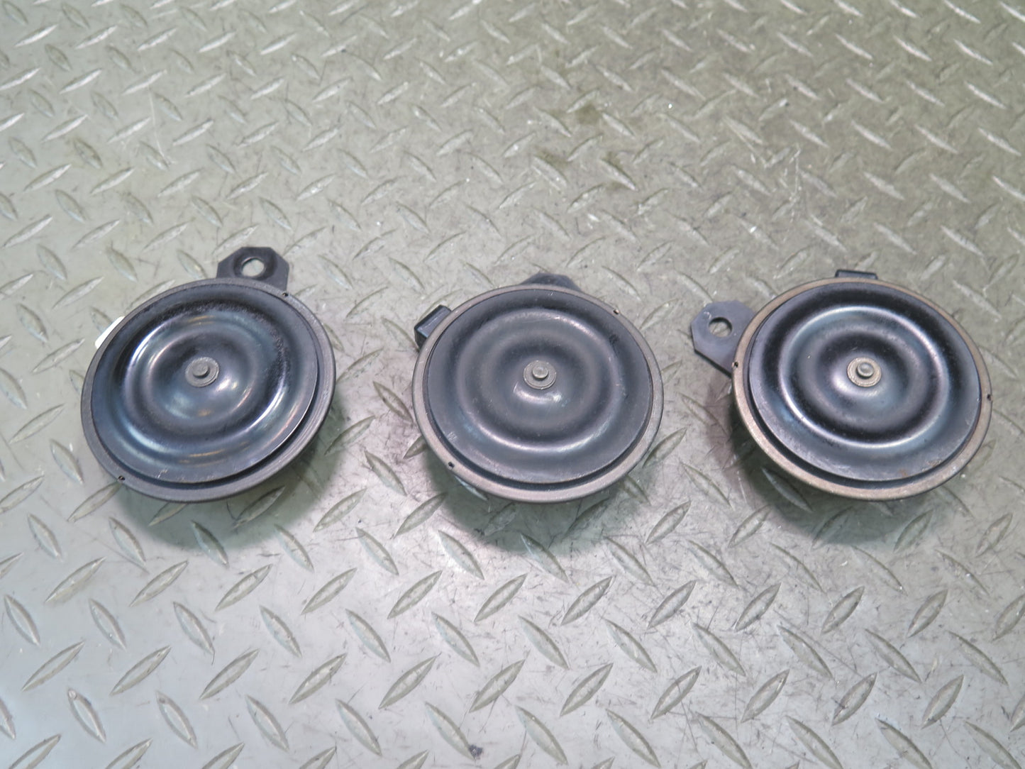 84-88 Toyota Cressida MX73 High & Low Tone Security Alarm Horn Siren Set OEM
