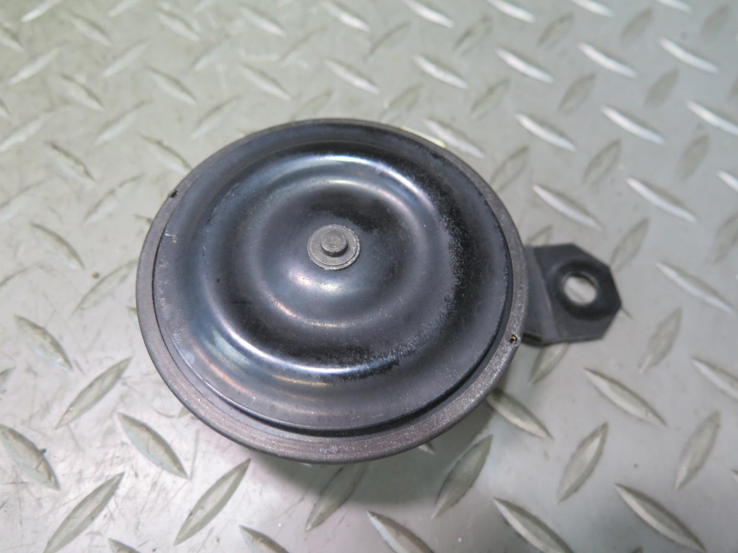 84-88 Toyota Cressida MX73 High & Low Tone Security Alarm Horn Siren Set OEM