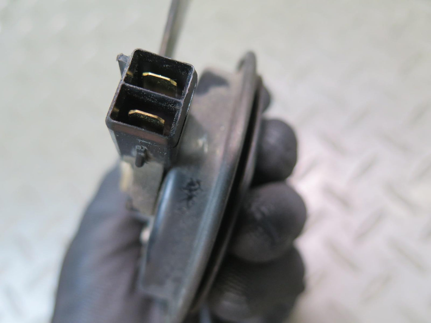 84-88 Toyota Cressida MX73 High & Low Tone Security Alarm Horn Siren Set OEM