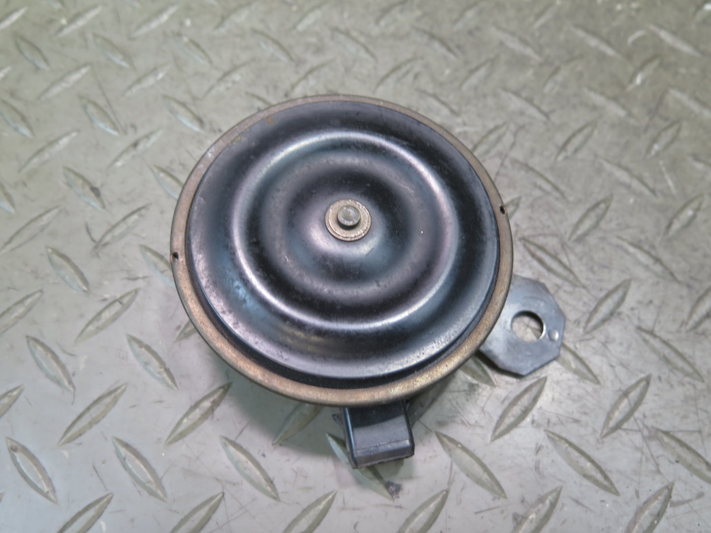 84-88 Toyota Cressida MX73 High & Low Tone Security Alarm Horn Siren Set OEM
