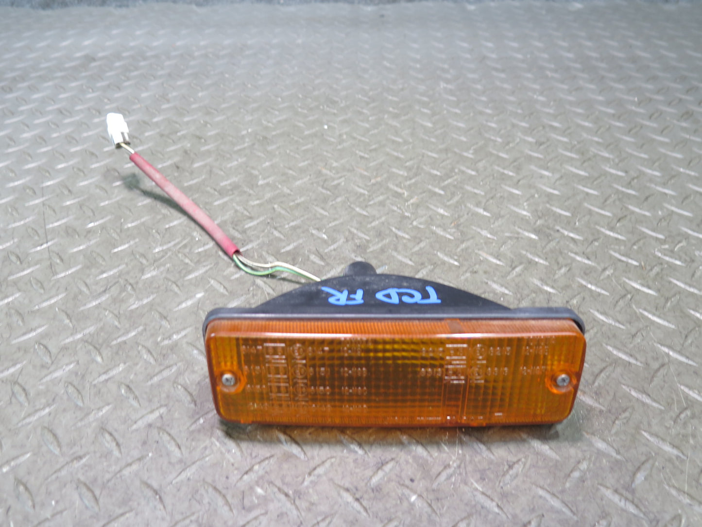 84-88 Toyota Cressida MX73 Front Right & Left Bumper Turn Light Lamp Set OEM