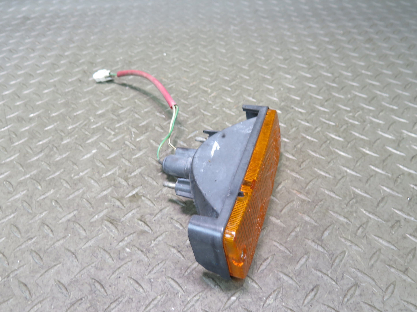 84-88 Toyota Cressida MX73 Front Right & Left Bumper Turn Light Lamp Set OEM
