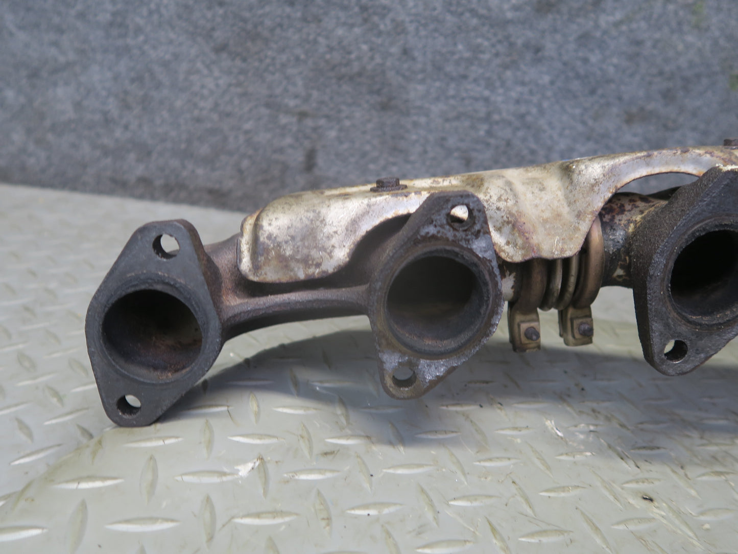 86-91 Mercedes W126 C126 560SEL 560SEC M117 Right Exhaust Manifold w Pipe OEM