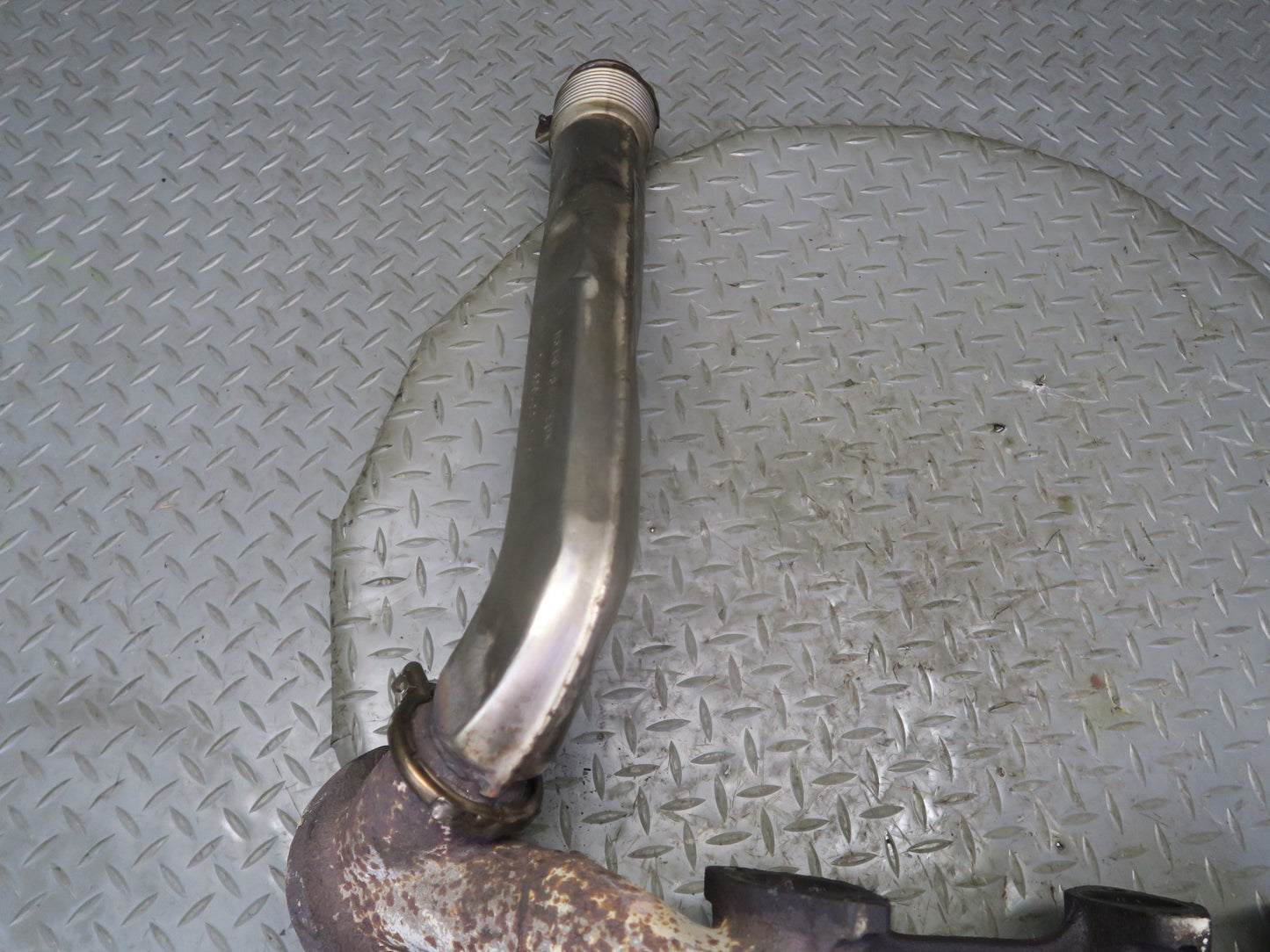 86-91 Mercedes W126 C126 560SEL 560SEC M117 Right Exhaust Manifold w Pipe OEM