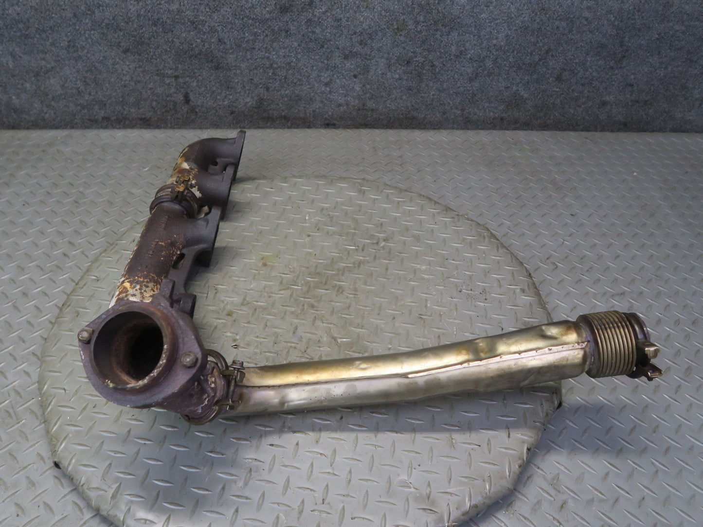 86-91 Mercedes W126 C126 560SEL 560SEC M117 Right Exhaust Manifold w Pipe OEM
