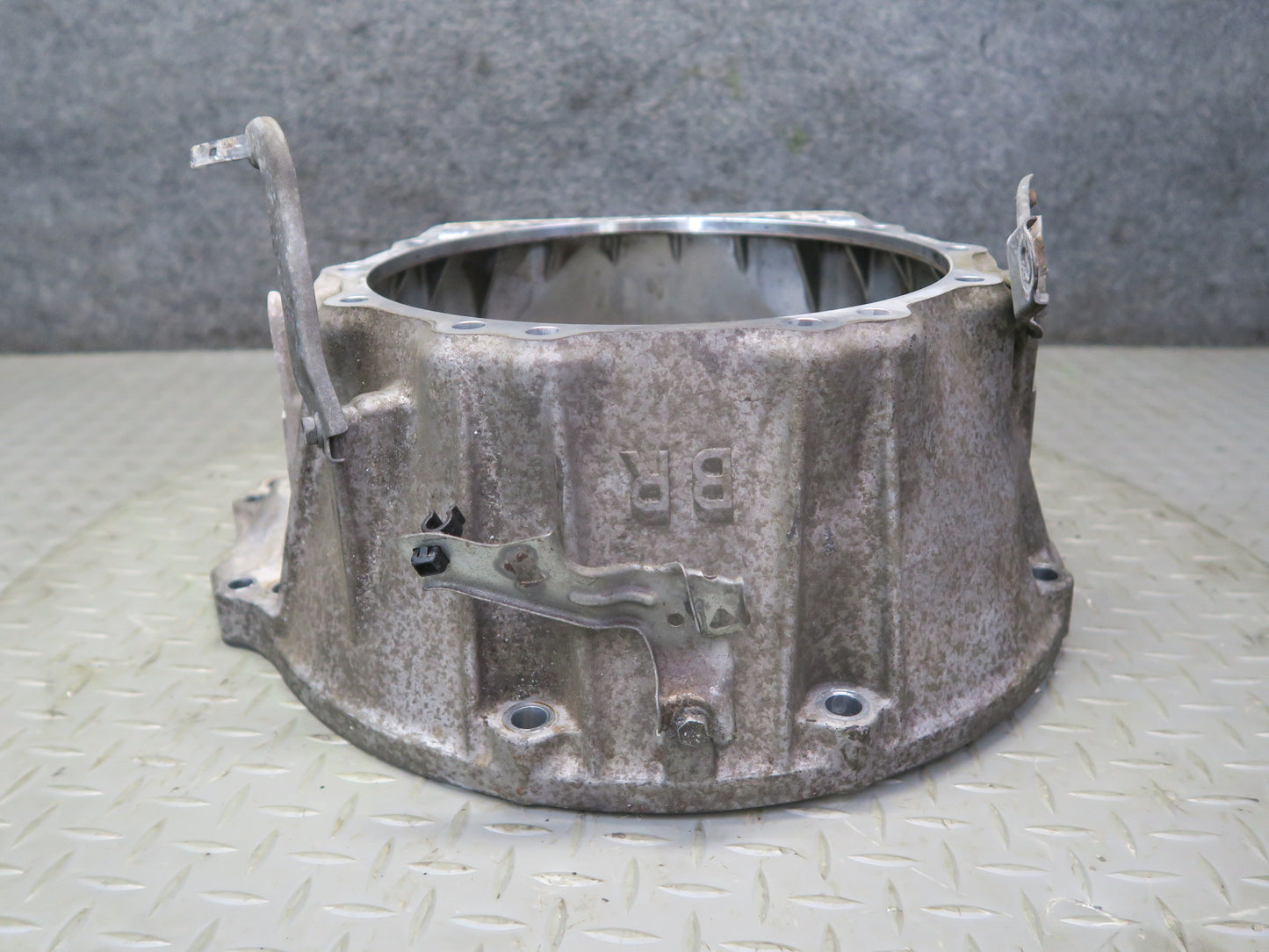 2008-2015 Lexus URJ201L LX570 Automatic Transmission Bell Housing