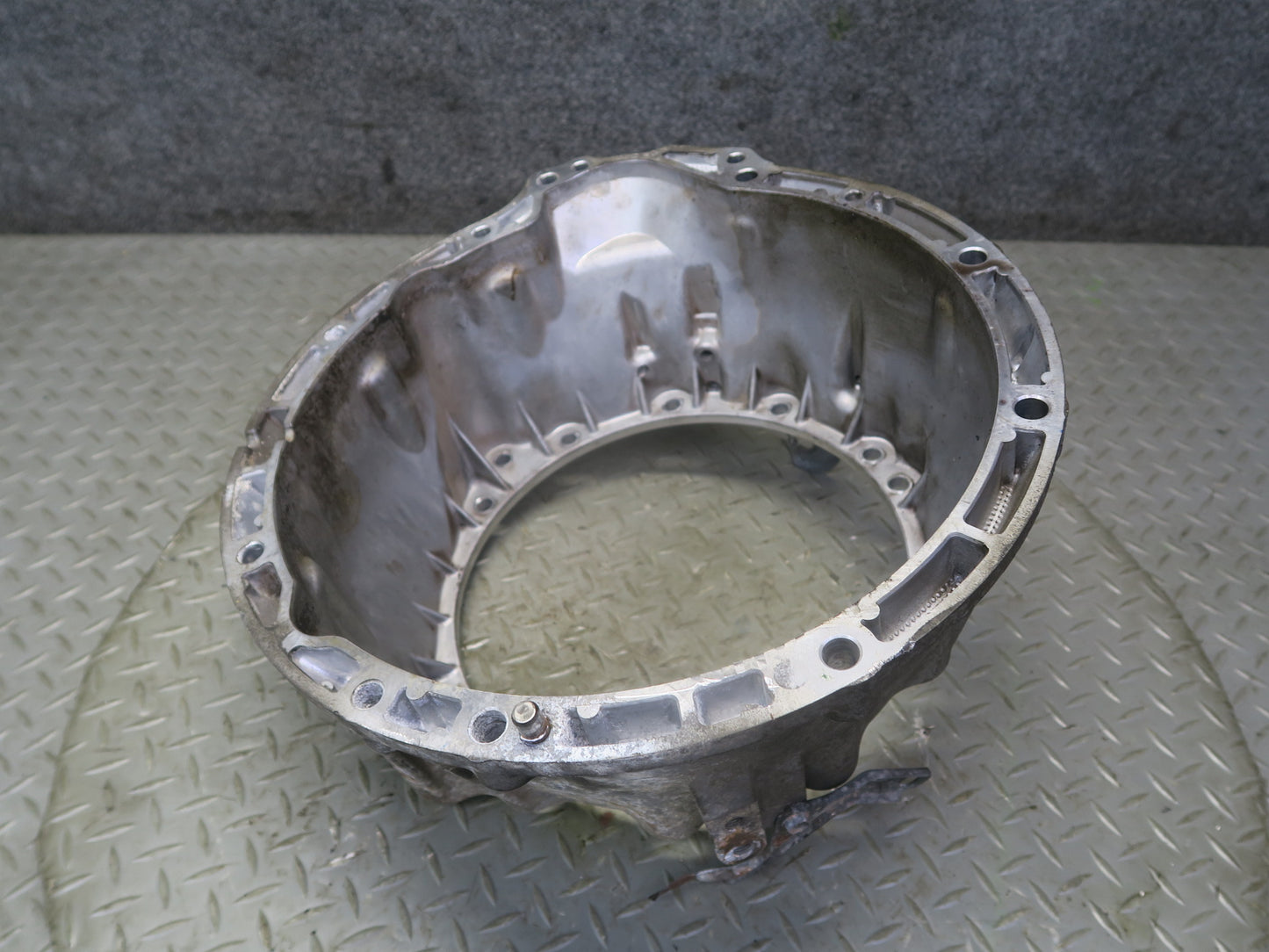 2008-2015 Lexus URJ201L LX570 Automatic Transmission Bell Housing
