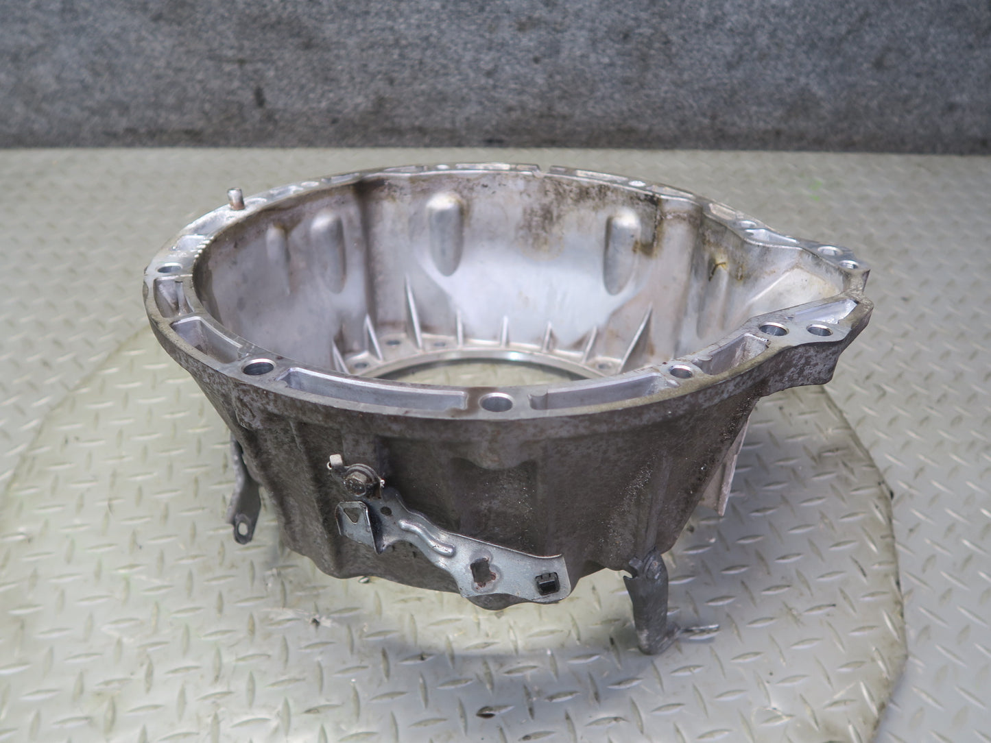 2008-2015 Lexus URJ201L LX570 Automatic Transmission Bell Housing