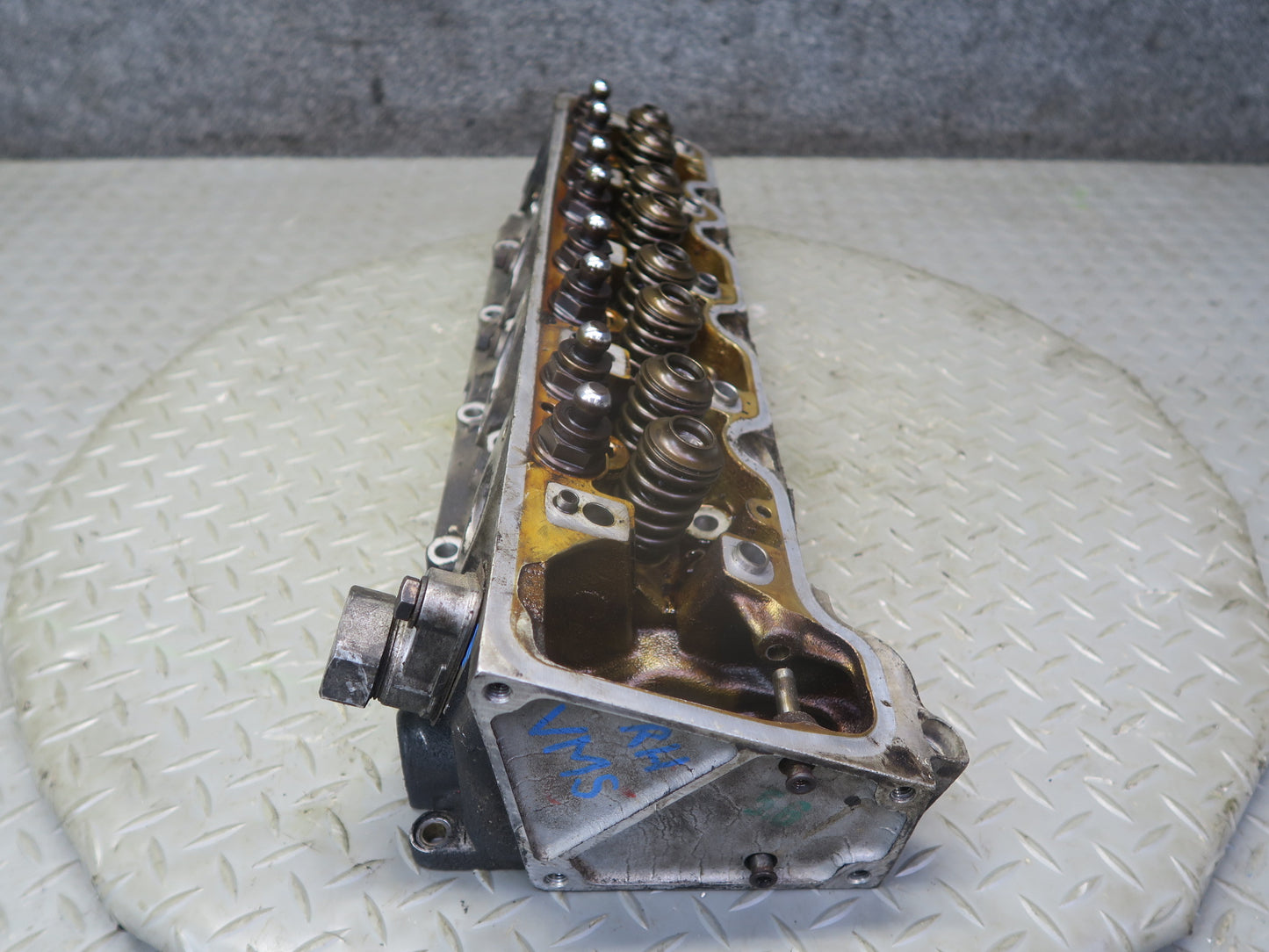86-91 Mercedes W126 560 SEL 5.6L M117 117.968 Engine Right Cylinder Head OEM