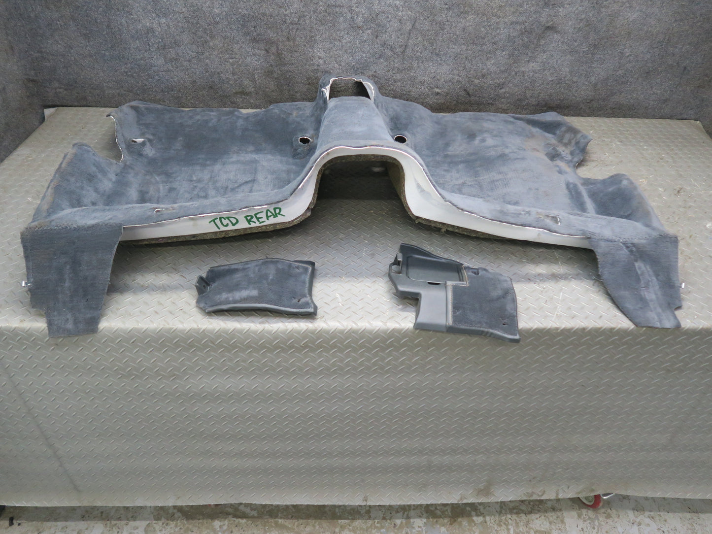 84-86 Toyota Cressida MX73 Sedan Set of 4 Interior Floor MAT Carpet Liner OEM