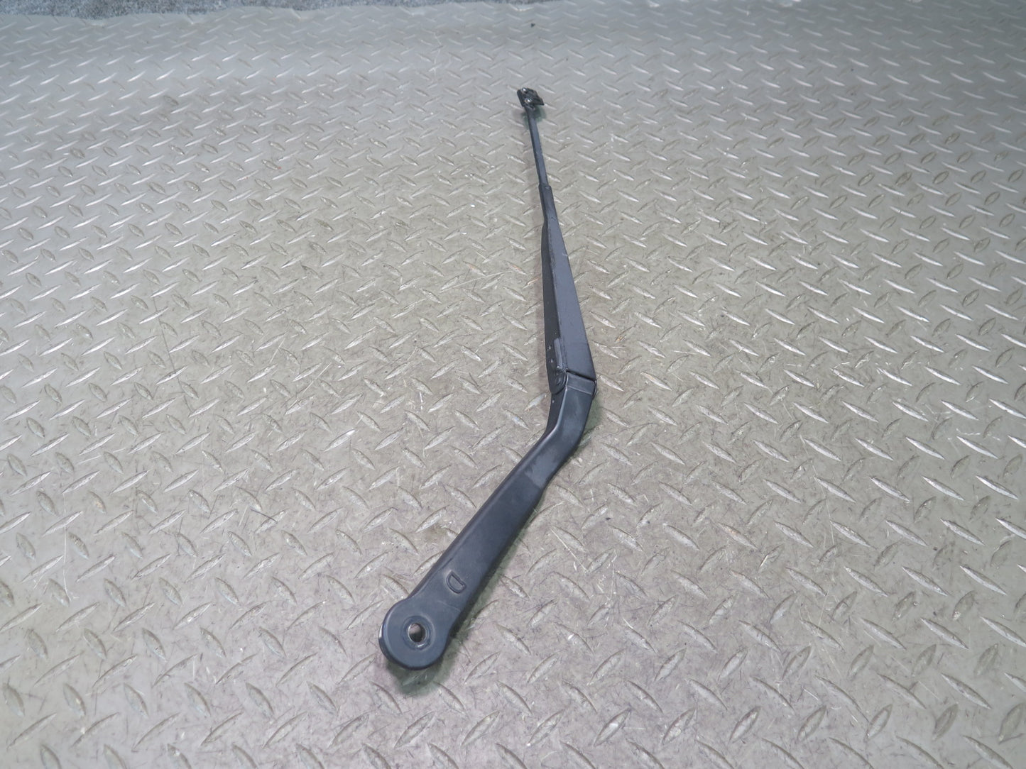 84-86 Toyota Cressida MX73 Set of 2 Front Left & Right Wiper Arm OEM