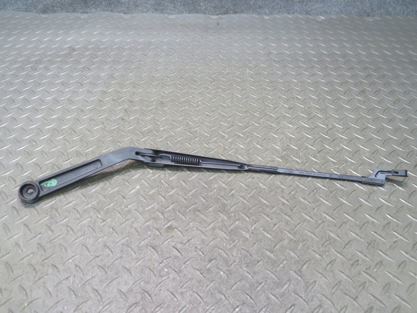 84-86 Toyota Cressida MX73 Set of 2 Front Left & Right Wiper Arm OEM
