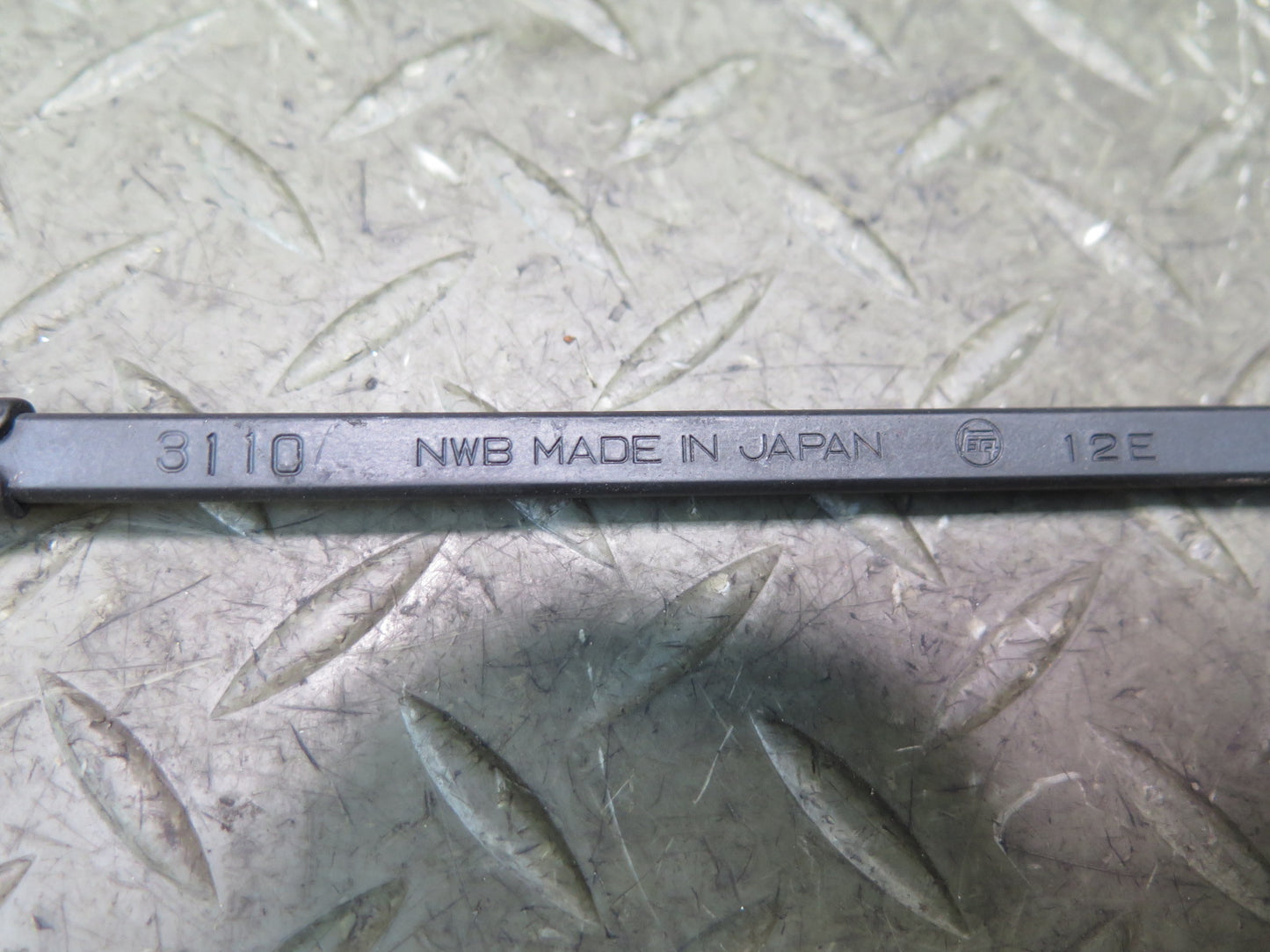 84-86 Toyota Cressida MX73 Set of 2 Front Left & Right Wiper Arm OEM