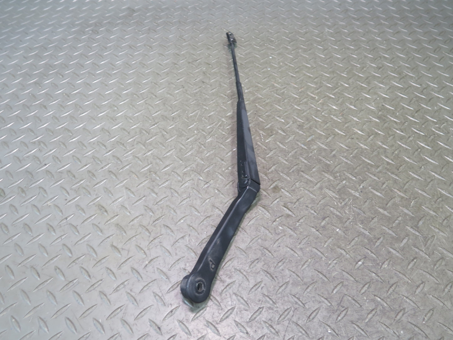 84-86 Toyota Cressida MX73 Set of 2 Front Left & Right Wiper Arm OEM