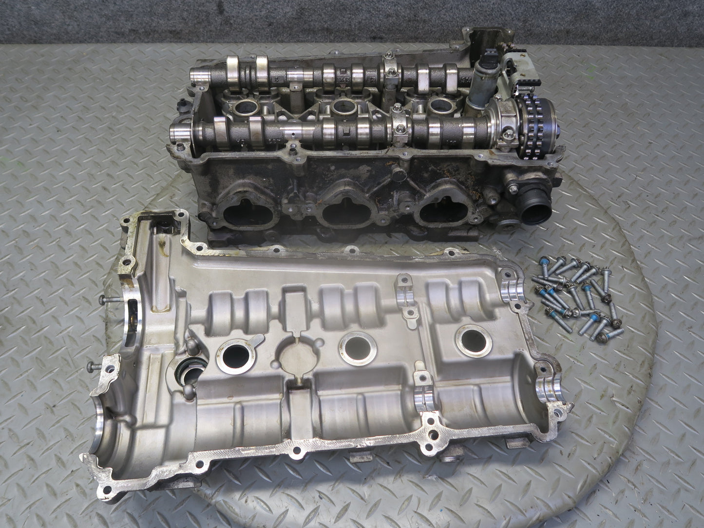 1999 Porsche 911 3.4L M96.01 Engine Right Cylinder Head w Camshafts & Cover 19k