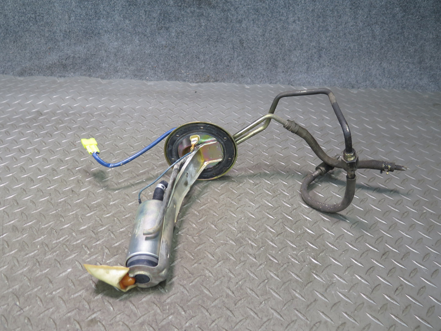 85-86 Toyota Cressida MX73 Fuel Pump Level Sensor Sending Unit Set of 2 OEM