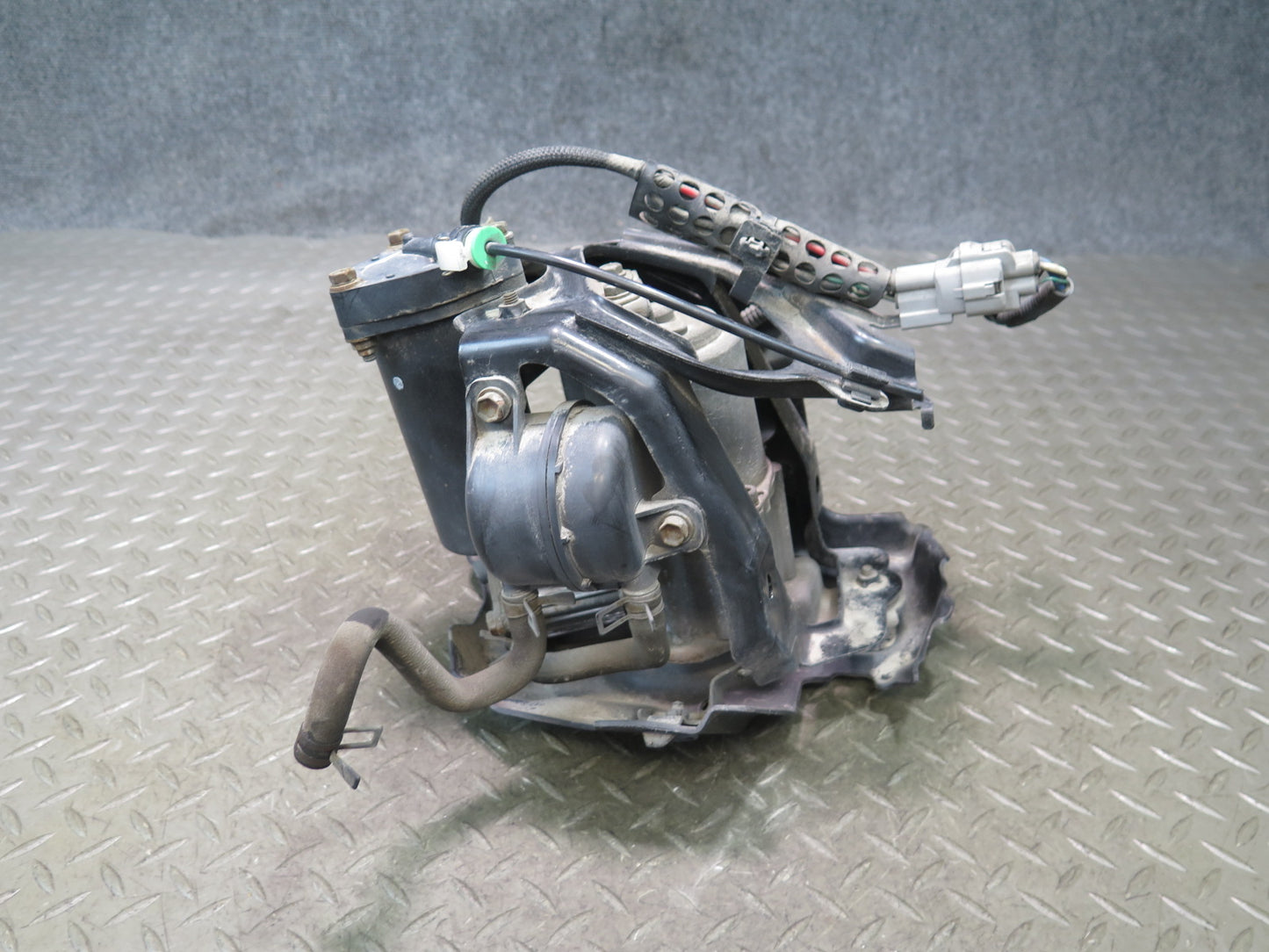 2010-2013 Lexus URJ150L GX460 Air Ride Suspension Compressor Pump Assembly