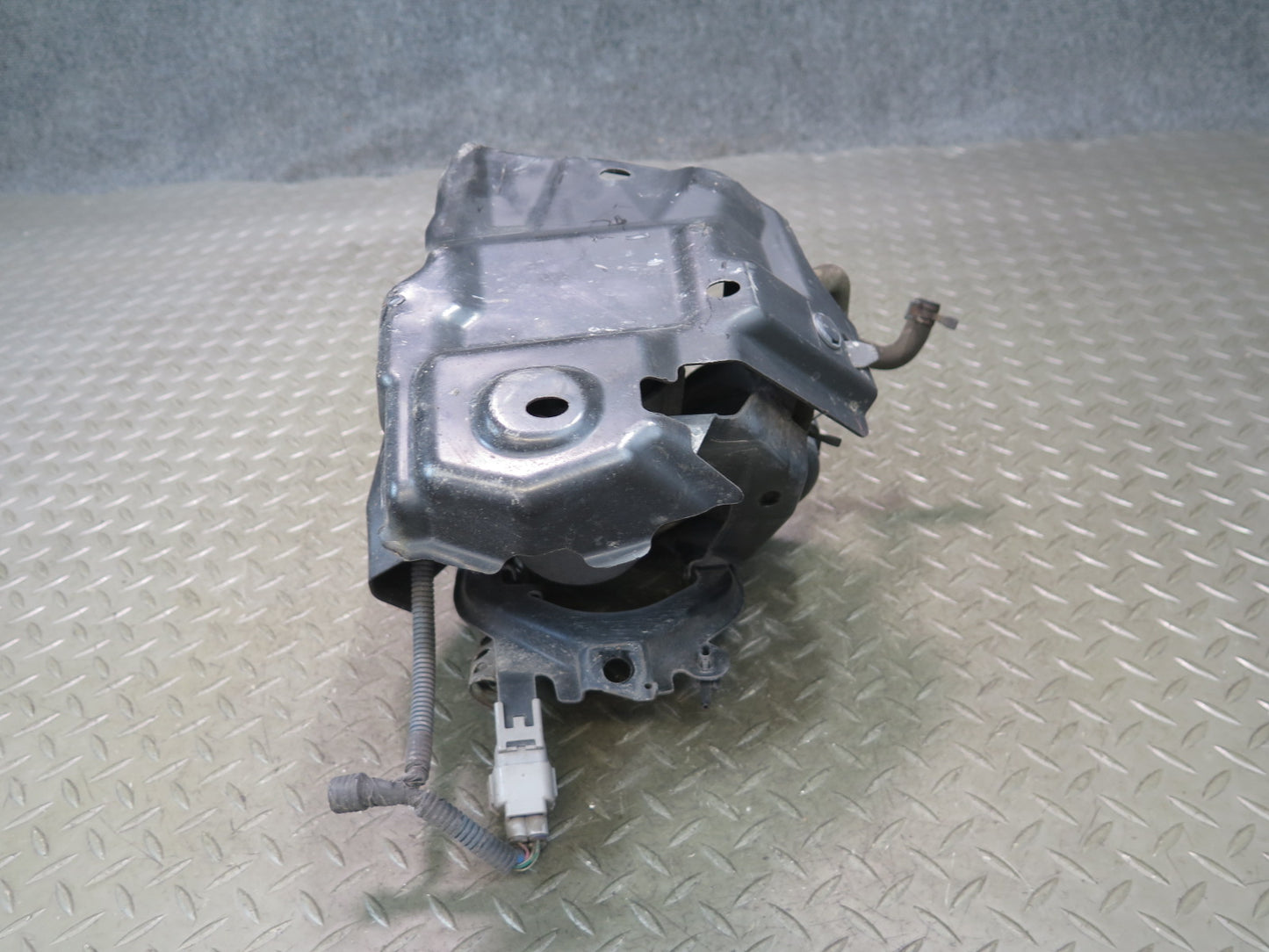 2010-2013 Lexus URJ150L GX460 Air Ride Suspension Compressor Pump Assembly